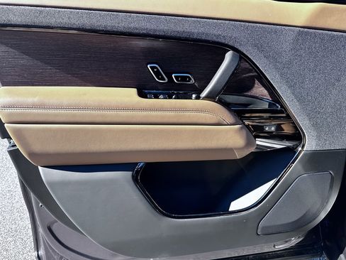 Used 2024 Land Rover Range Rover Sport SE image 28