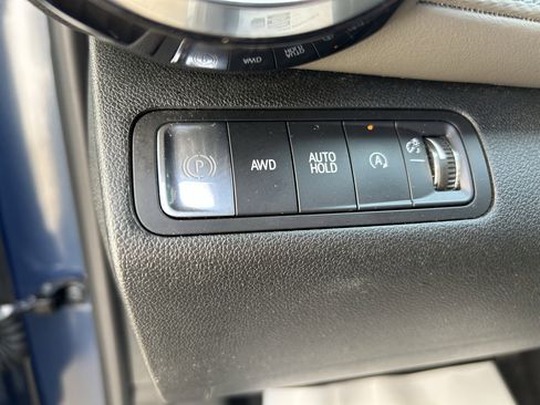 Used 2025 Chevrolet Equinox LT w/ Convenience Package II AWD/4WD image 14