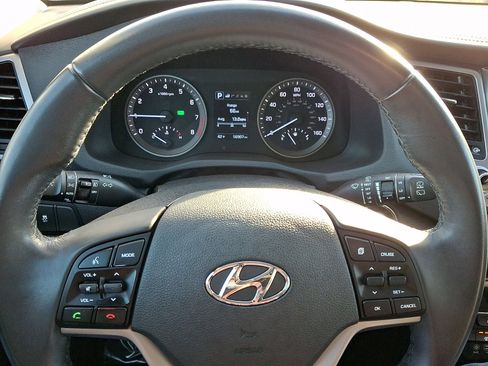 Used 2017 Hyundai Tucson SE Plus w/ Cargo Package image 18