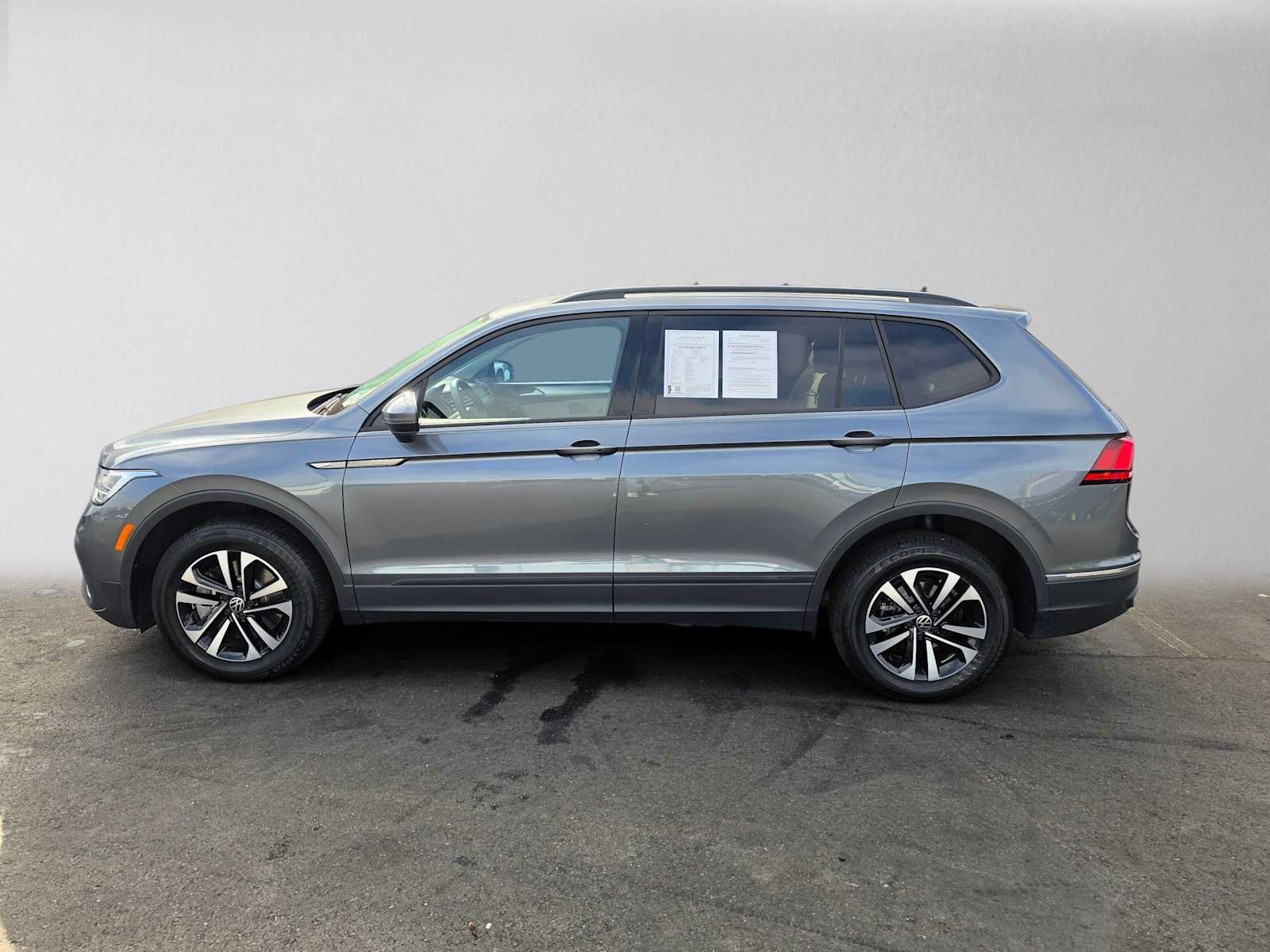 Used 2022 Volkswagen Tiguan S FWD image 6