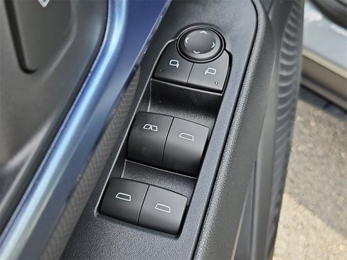 New 2026 Chevrolet Equinox EV LT image 23