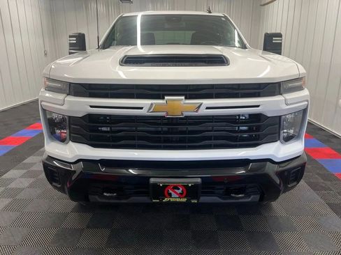Used 2025 Chevrolet Silverado 2500 Custom w/ Custom Value Package AWD/4WD image 7