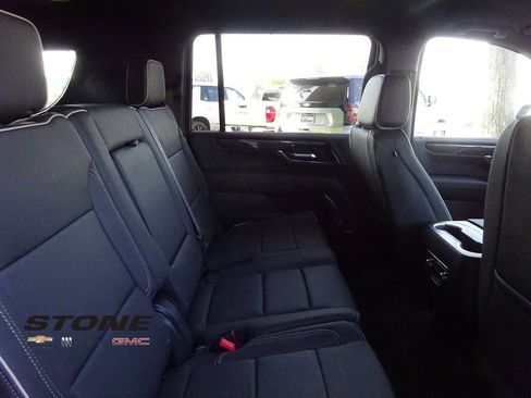 New 2026 GMC Yukon XL Elevation image 22