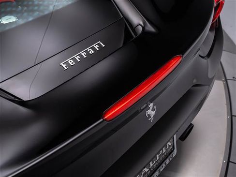 Used 2016 Ferrari 488 GTB RWD image 33