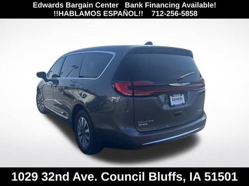Used 2023 Chrysler Pacifica Limited FWD image 5
