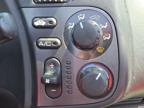 Used 2000 Honda S2000 image 26