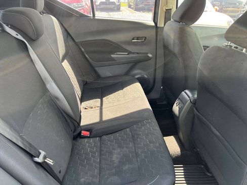 Used 2024 Nissan Kicks SV FWD image 9
