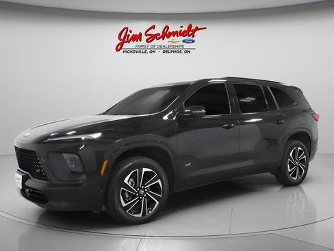 Used 2025 Buick Enclave Sport Touring w/ Power Package AWD/4WD image 2
