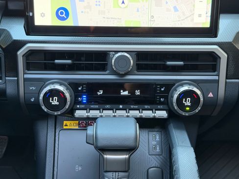 Used 2026 Toyota 4Runner Limited image 21