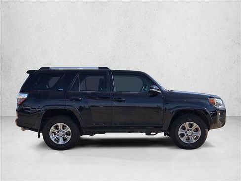 Used 2020 Toyota 4Runner SR5 Premium image 4