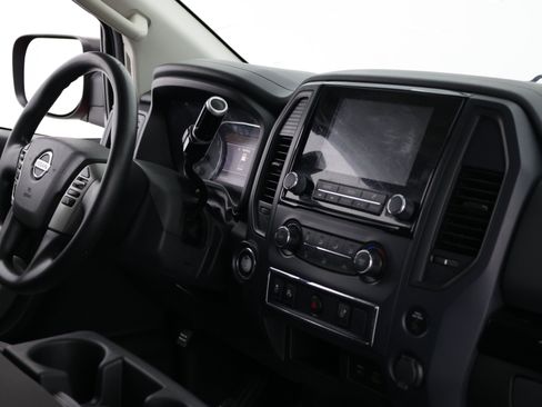 Used 2022 Nissan Titan SV RWD image 41