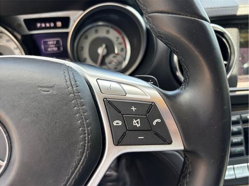 Used 2013 Mercedes-Benz SL 550 image 24
