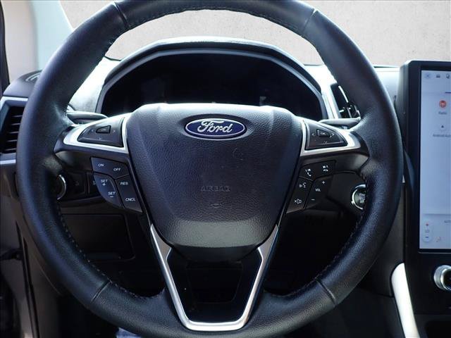 Used 2024 Ford Edge SEL AWD/4WD image 16