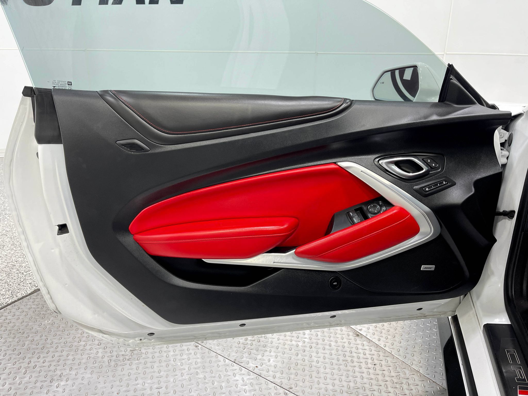 Used 2018 Chevrolet Camaro SS RWD image 14
