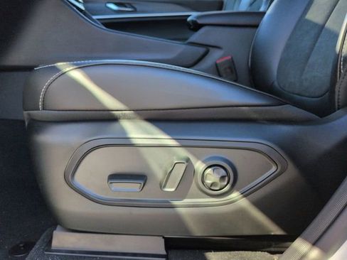 New 2026 Jeep Grand Cherokee Altitude RWD image 18