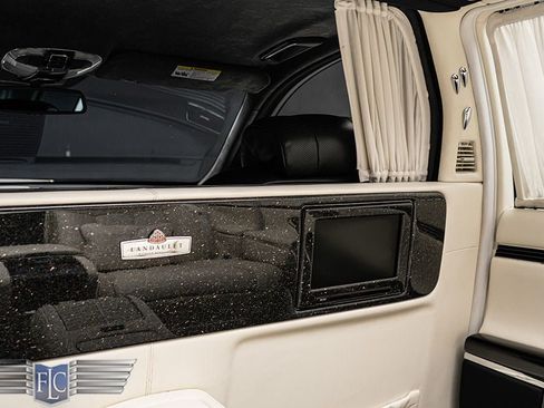 Used 2009 Maybach 62 S RWD image 10