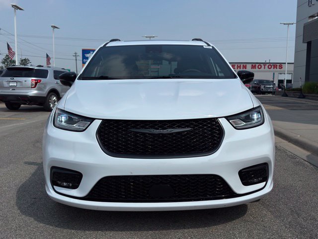 Used 2025 Chrysler Pacifica Limited FWD image 40