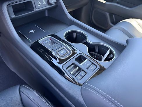 Used 2025 Honda Pilot Touring image 38