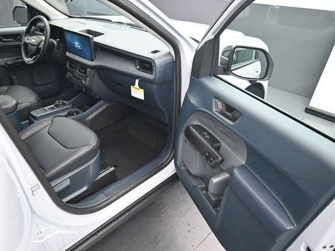 New 2026 Ford Maverick Lariat w/ Black Appearance Package AWD/4WD image 16