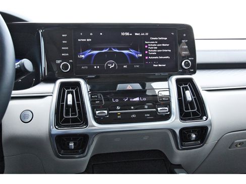 Certified 2023 Kia Sorento SX AWD/4WD image 30
