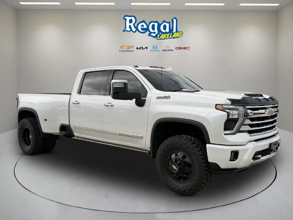 Used 2024 Chevrolet Silverado 3500 High Country w/ High Country Premium Package AWD/4WD image 1