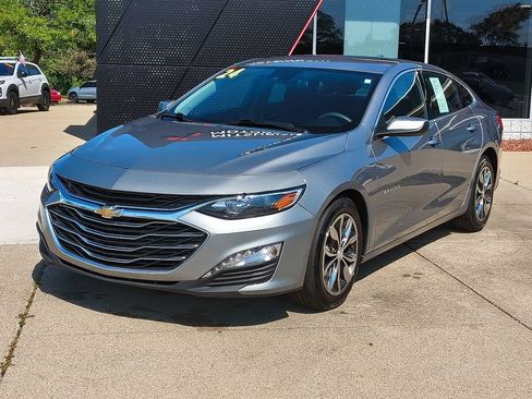Used 2024 Chevrolet Malibu LT FWD image 1