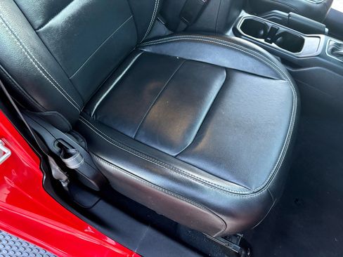 Used 2023 Jeep Wrangler Sahara image 47