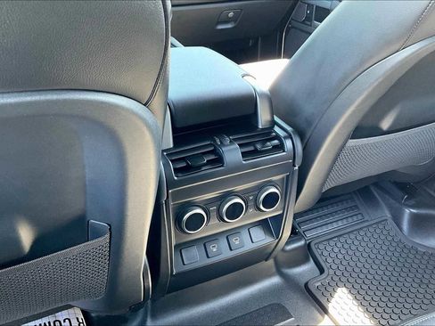 Used 2024 Land Rover Defender 110 X-Dynamic SE image 37