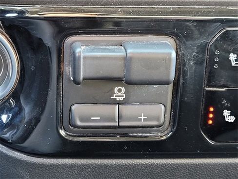 Used 2024 Chevrolet Silverado 2500 LT image 21