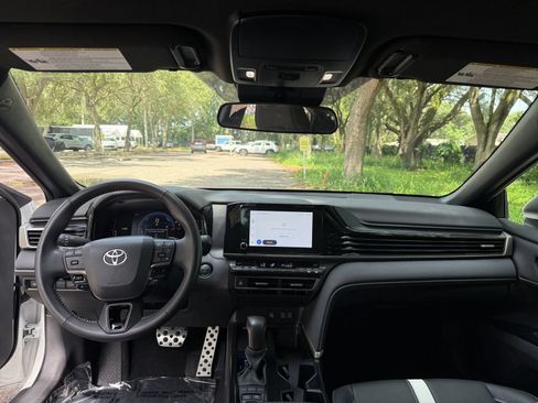 Used 2026 Toyota Camry SE FWD image 26
