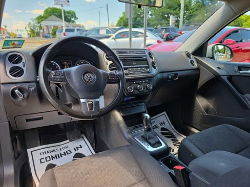Used 2013 Volkswagen Tiguan S AWD/4WD image 11