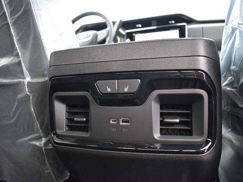 New 2026 GMC Sierra 2500 AT4 w/ AT4 Premium Plus Package image 7