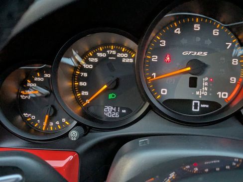 Used 2016 Porsche 911 GT3 RS image 22