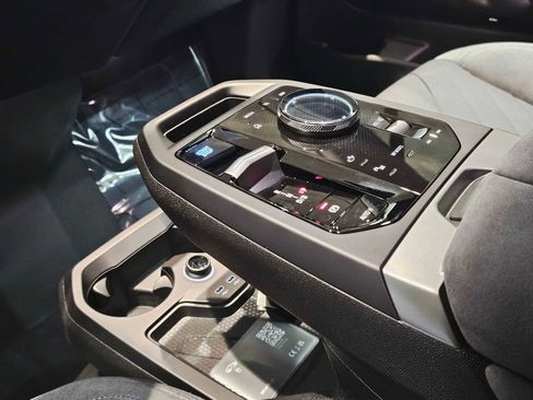 New 2026 BMW iX xDrive45 w/ M Sport Package image 17