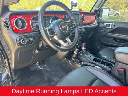 Used 2018 Jeep Wrangler Unlimited Rubicon image 25