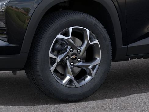 New 2026 Chevrolet Trax LT w/ Sunroof Package FWD image 9
