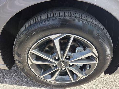 Used 2024 Kia Forte LXS image 10