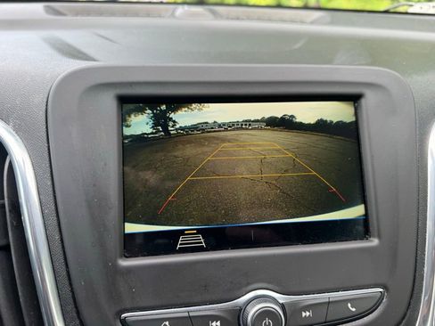 Certified 2019 Chevrolet Equinox LS w/ LS Convenience Package FWD image 22