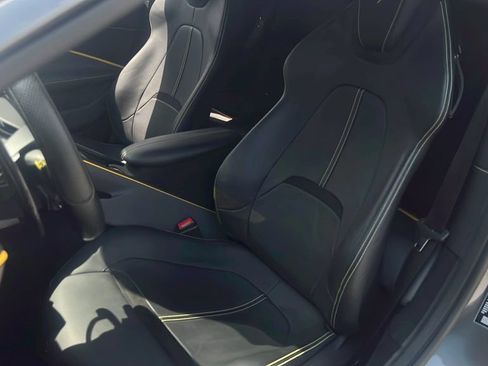 Used 2023 Ferrari Roma RWD image 16
