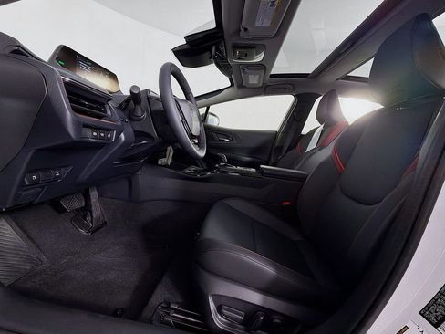 New 2026 Toyota Prius Plug-In Hybrid FWD image 11