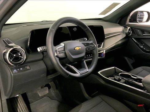 Used 2026 Chevrolet Equinox LT FWD image 14