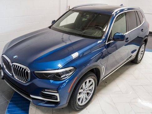 Used 2021 BMW X5 xDrive45e w/ Premium Package image 46