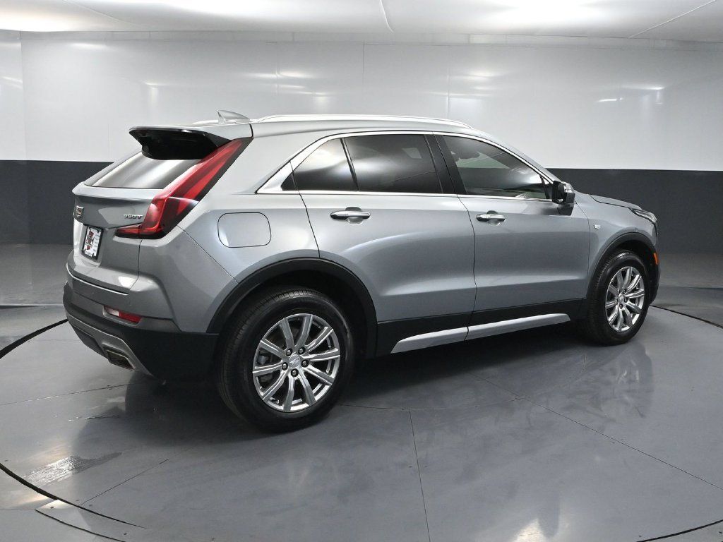 Used 2023 Cadillac XT4 Premium Luxury AWD/4WD image 4