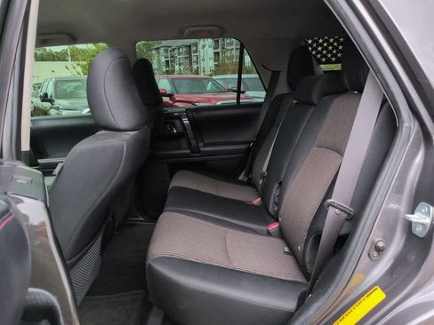 Used 2018 Toyota 4Runner TRD Off-Road AWD/4WD image 13