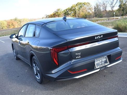 New 2025 Kia K4 LXS image 5