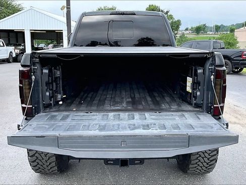 Used 2019 Ford F250 Platinum w/ Platinum Ultimate Package AWD/4WD image 9