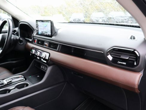 Certified 2023 Honda Pilot Elite image 9