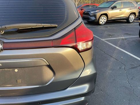 Used 2025 Nissan Kicks Play S image 20