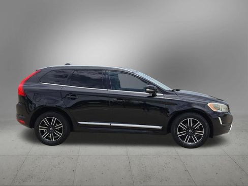 Used 2017 Volvo XC60 T5 Dynamic w/ Preferred Option Package FWD image 7