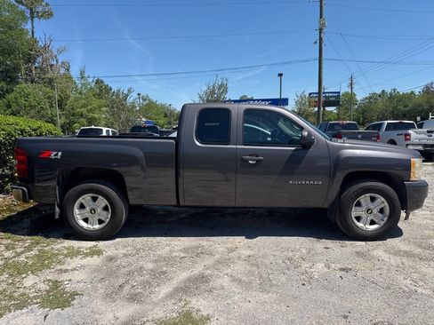 Used 2011 Chevrolet Silverado 1500 LT w/ All-Star Edition AWD/4WD image 4